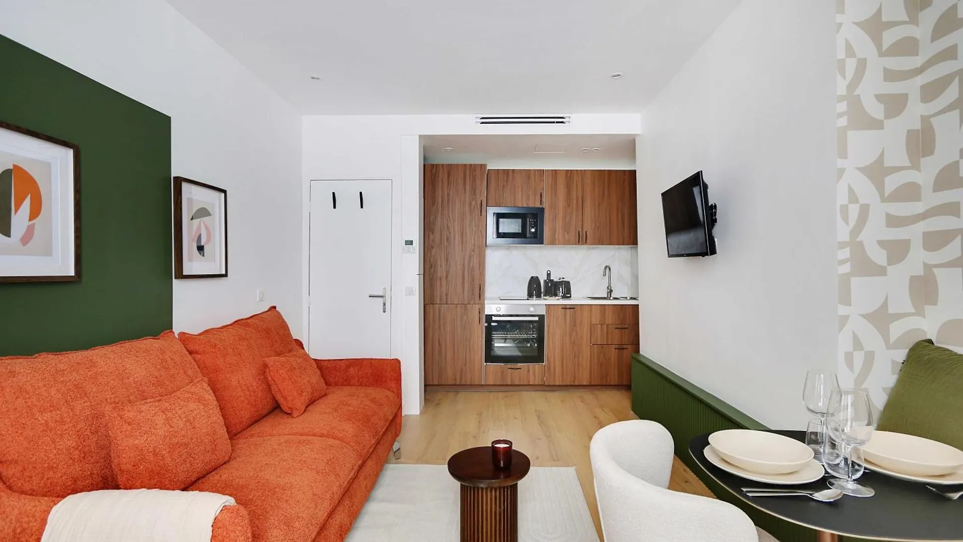 Modern Studio With Ac - 2p - Sacre Coeur