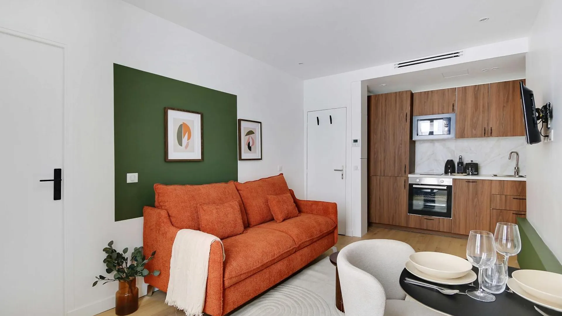 Modern Studio With Ac - 2p - Sacre Coeur Apartment